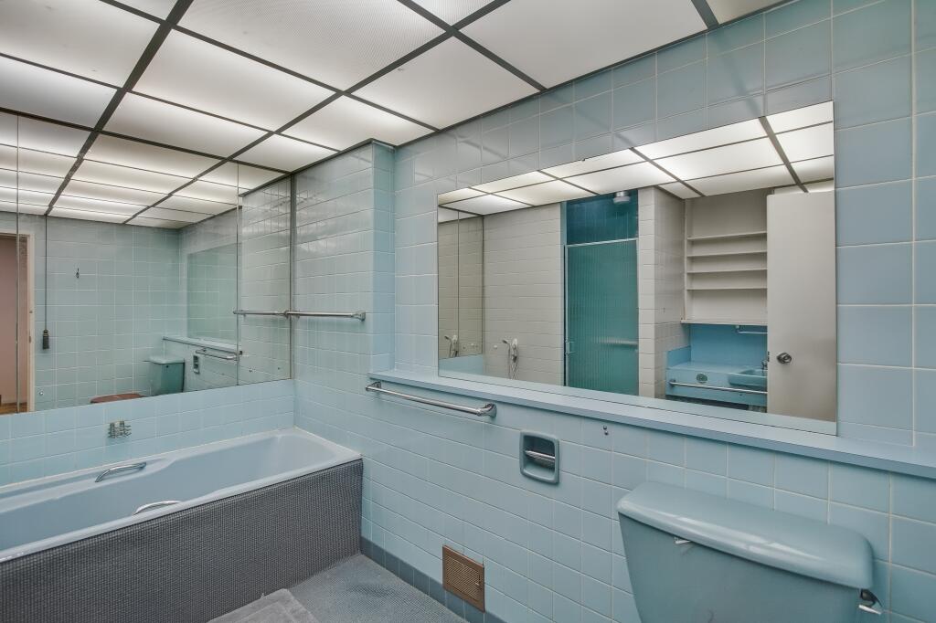 53 The Bowls, Chigwell, Essex, IG7 6ND