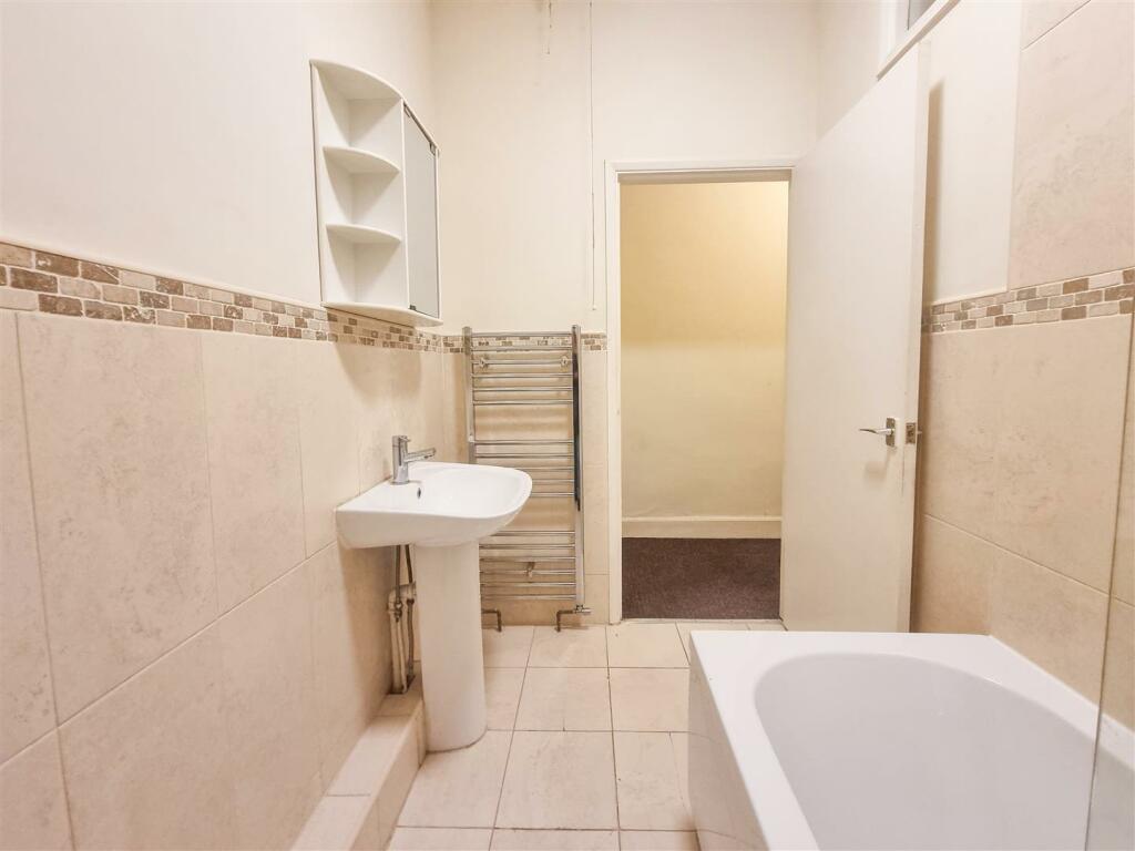 HOUSE BATHROOM