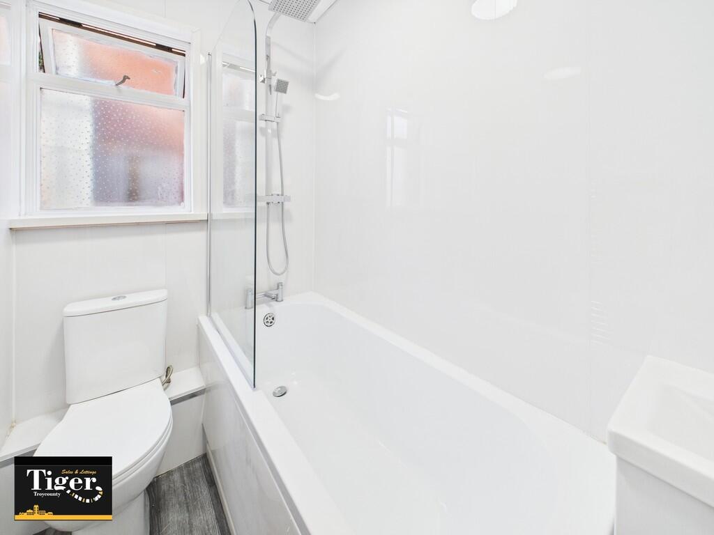 CAM02176G0-PR0503...