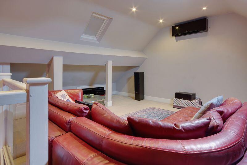 Loft Room (Cinema Room)