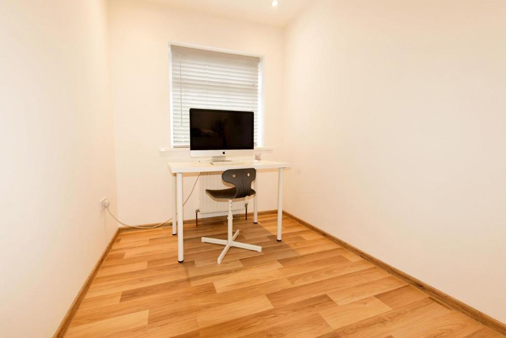 Bedroom Three/Study