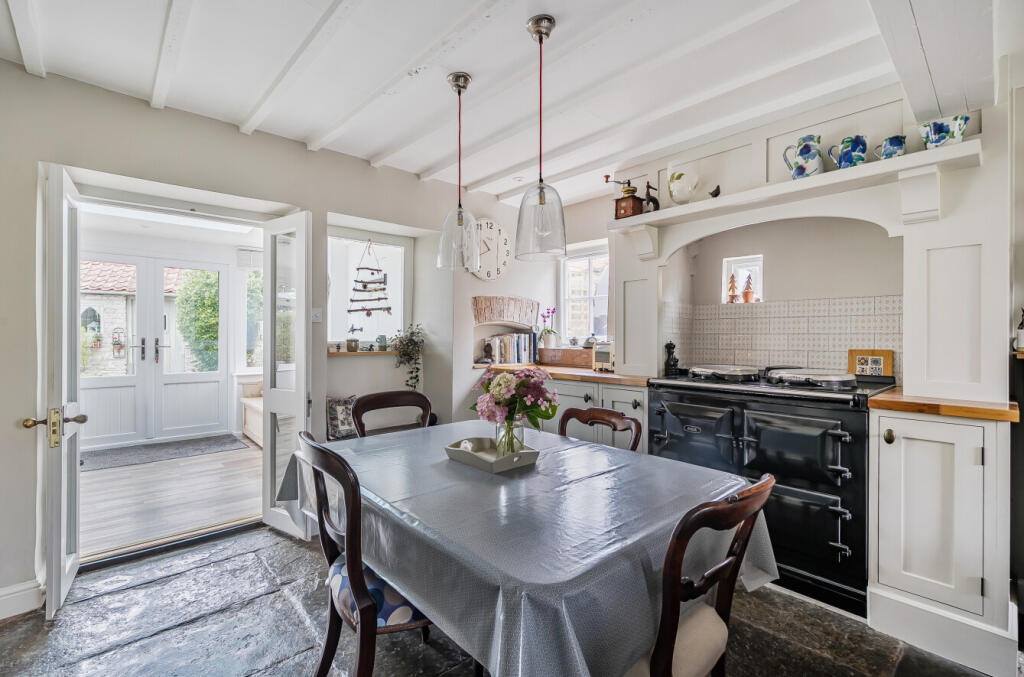 1356480-8-68cbe8f...