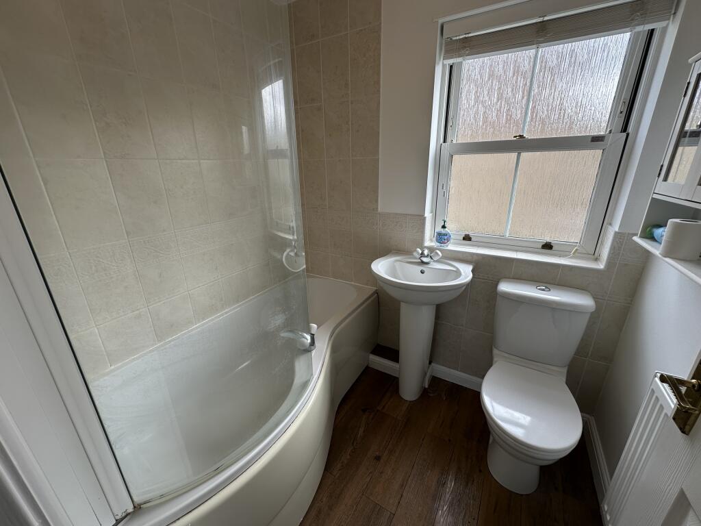 Bathroom.JPG