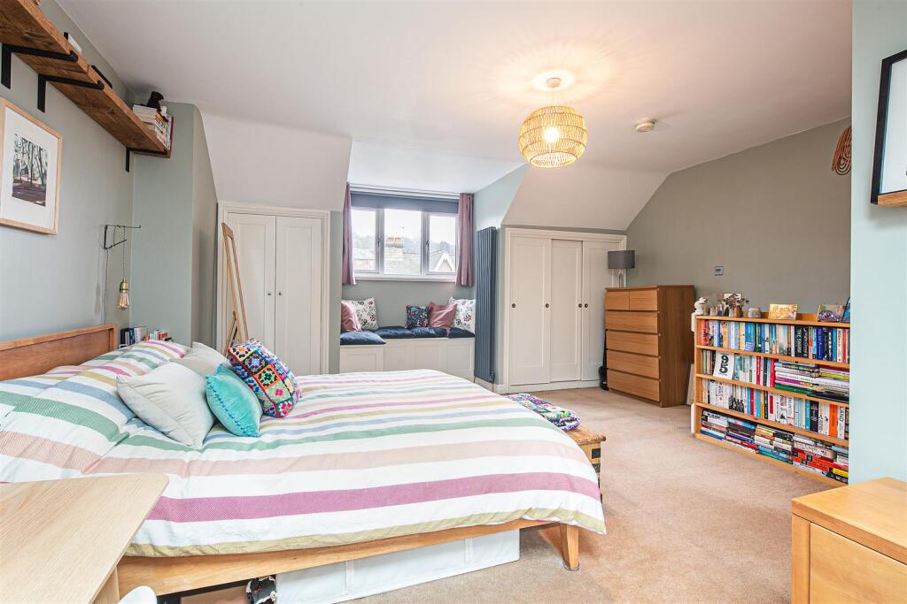 Principal bedroom