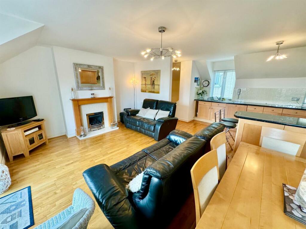 PHOTO-2024-11-06-14-10-14 (10).jpg