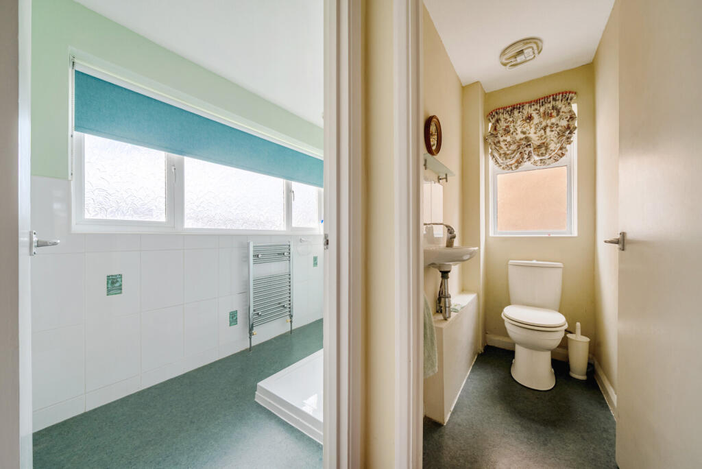 1395517-6-695d04a...