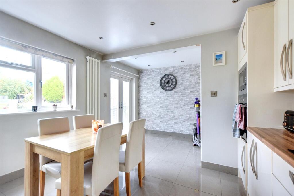 Kitchen Diner_3.jpeg