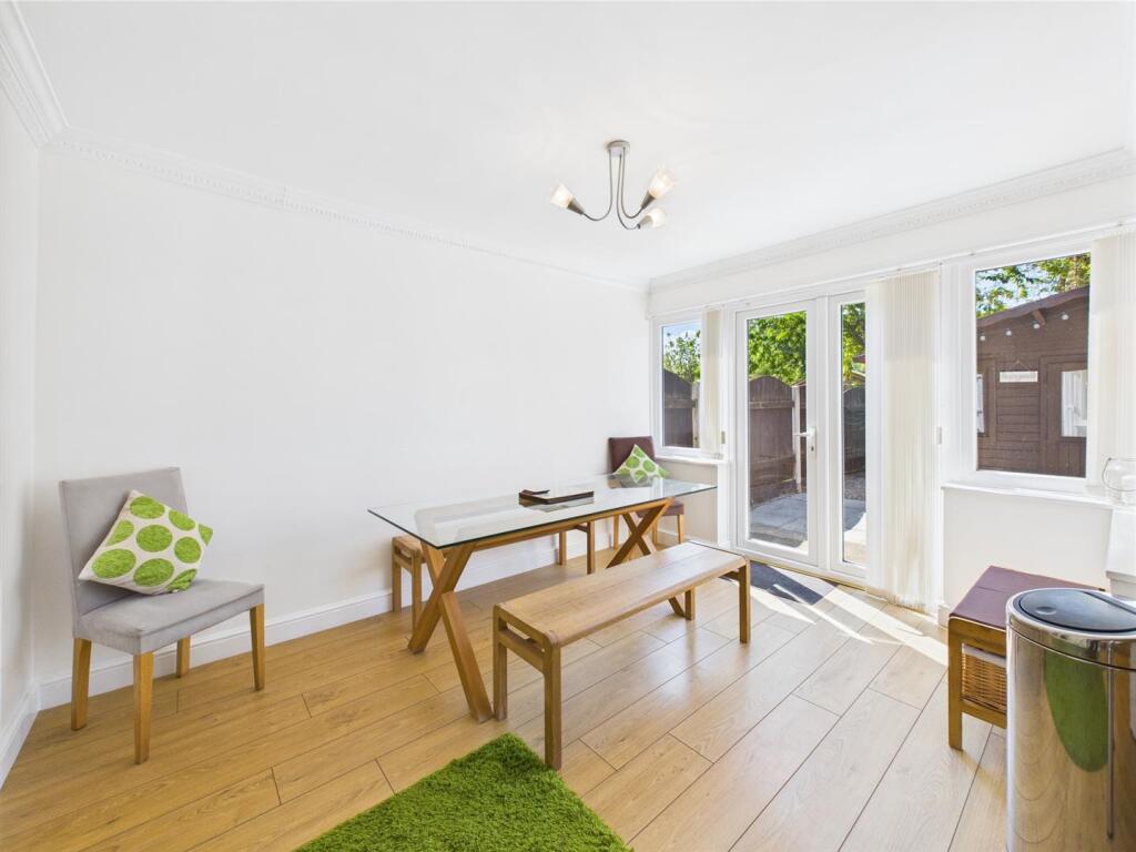 Dining area: