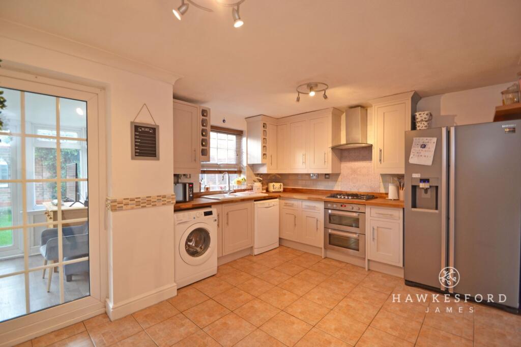 Taillour Close, Sittingbourne - Kitchen/diner