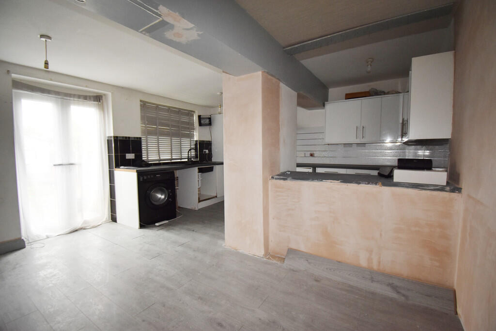 DSC_0003 Kitchen ...