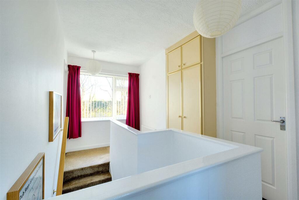 1st Floor Landing_3.jpeg