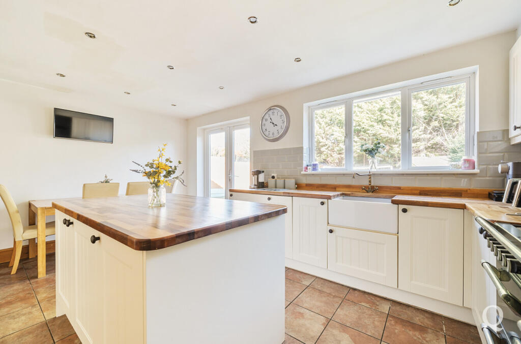 c7457684-e0e8-4f2...