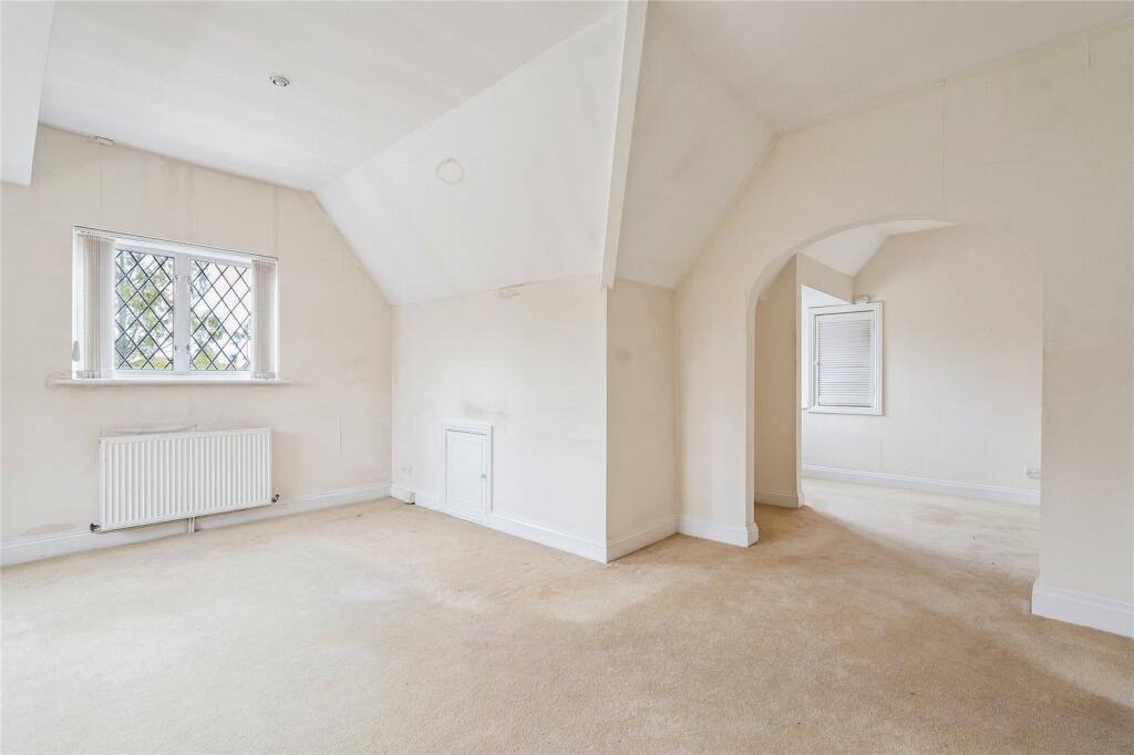 Sitting/Dining Room