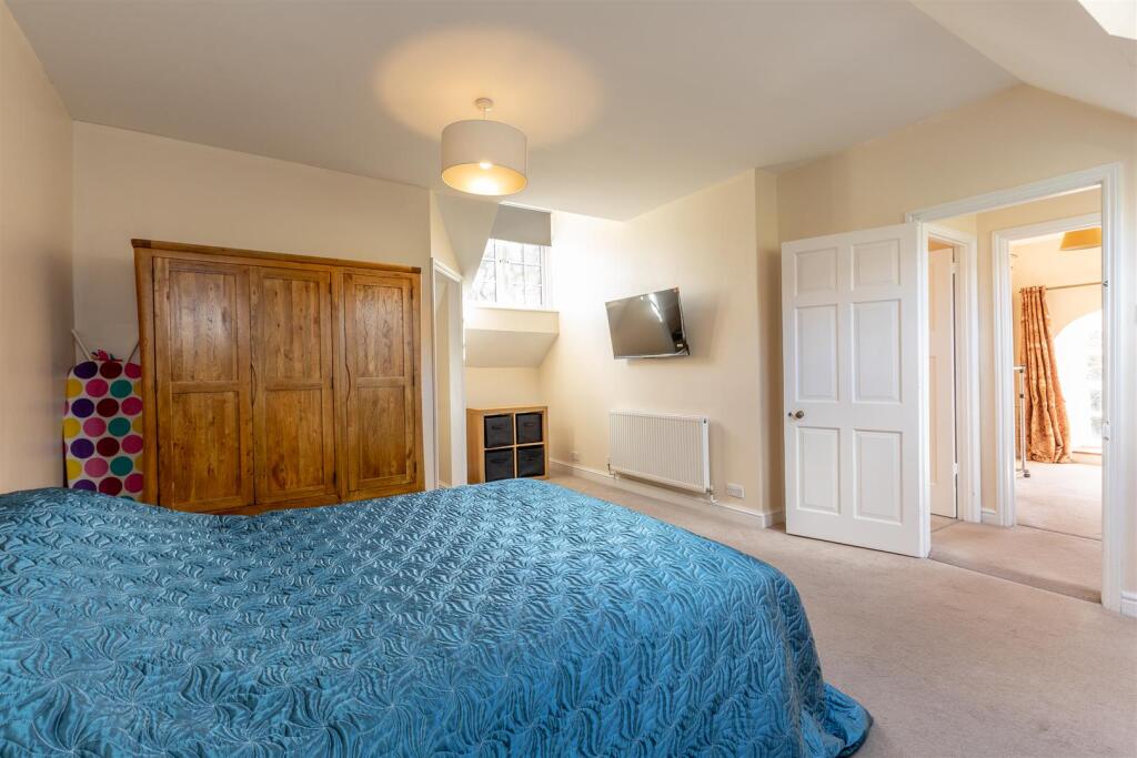 Chapel Cottage, Long Ashton Bedroom 1b.jpg