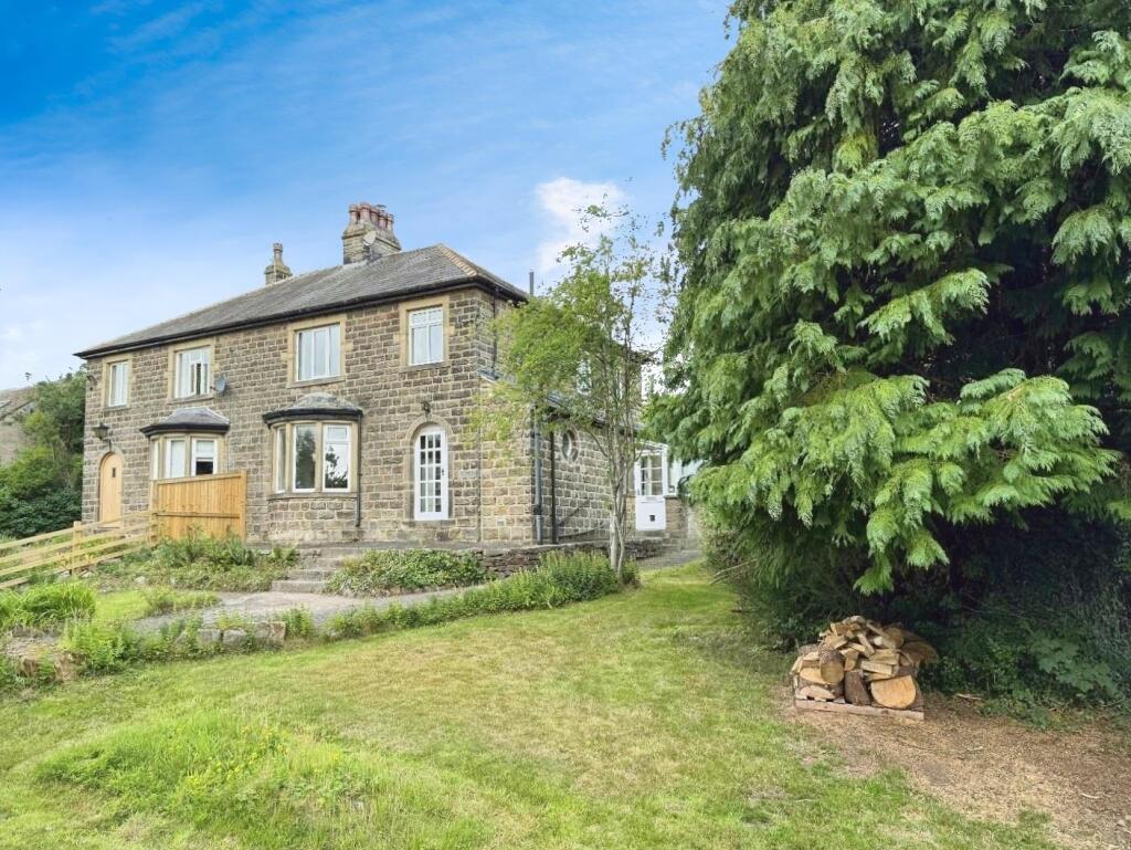 5fbdc8d4-outside 201.jpg