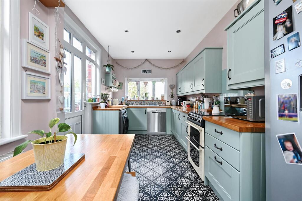53 Magdalen Road TN376EU (16).jpg