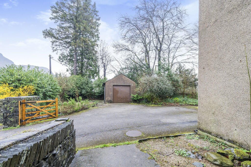 Private Driveway ...