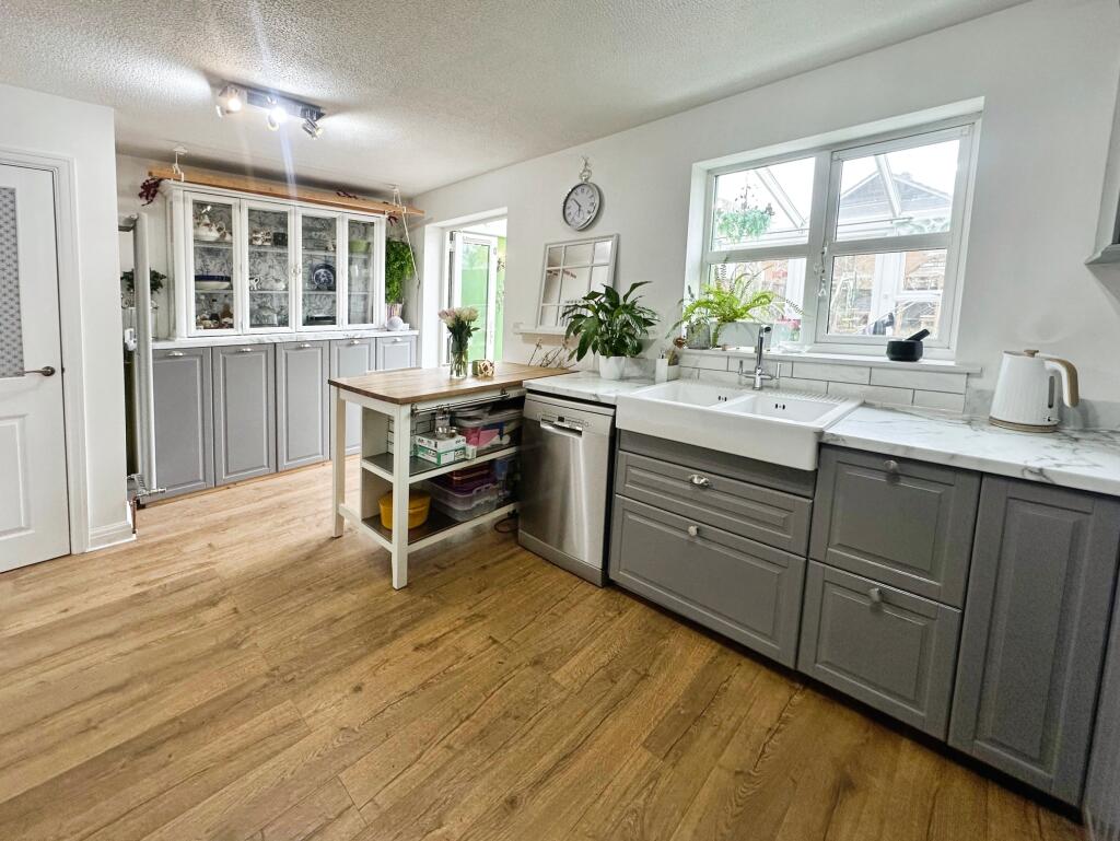 Breakfast/Kitchen