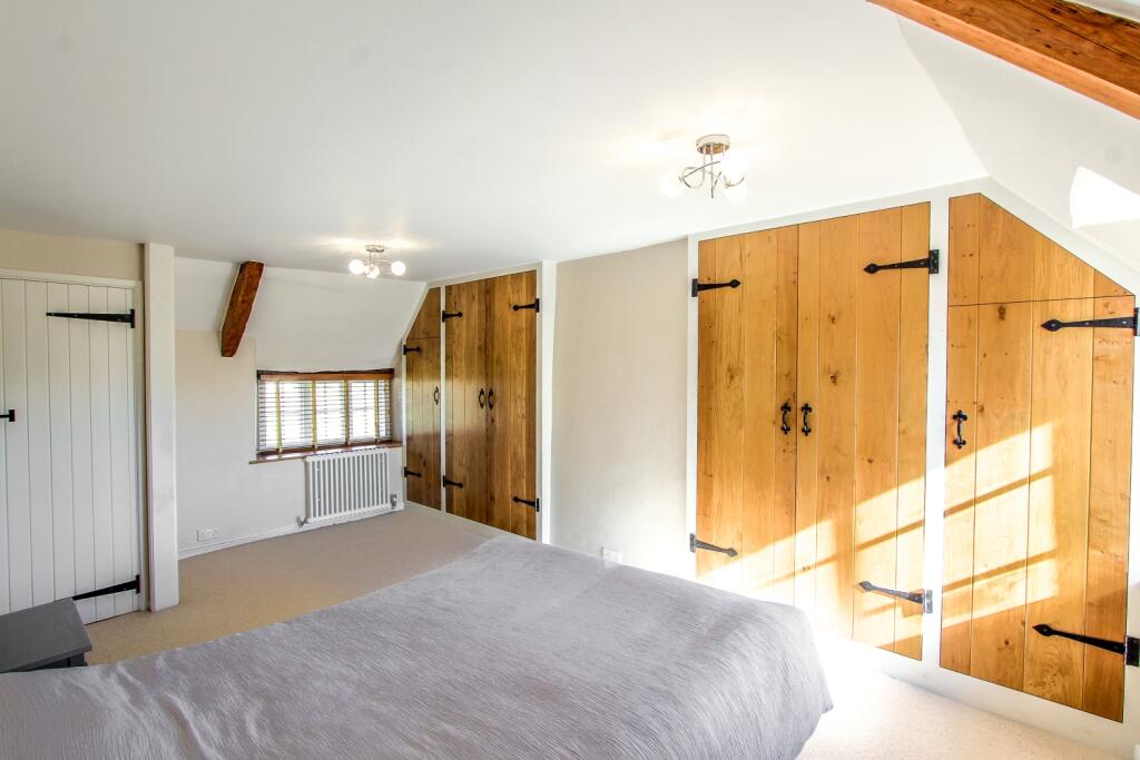Master Bedroom b