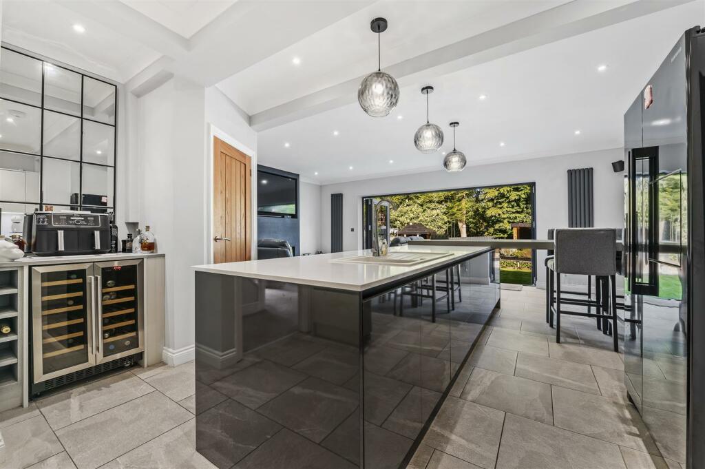 Kitchen/Breakfast/Family Room