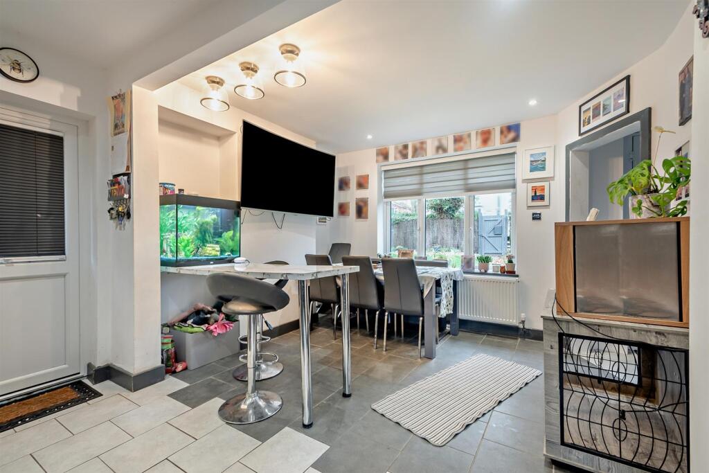 8670753-interior07-800.jpg