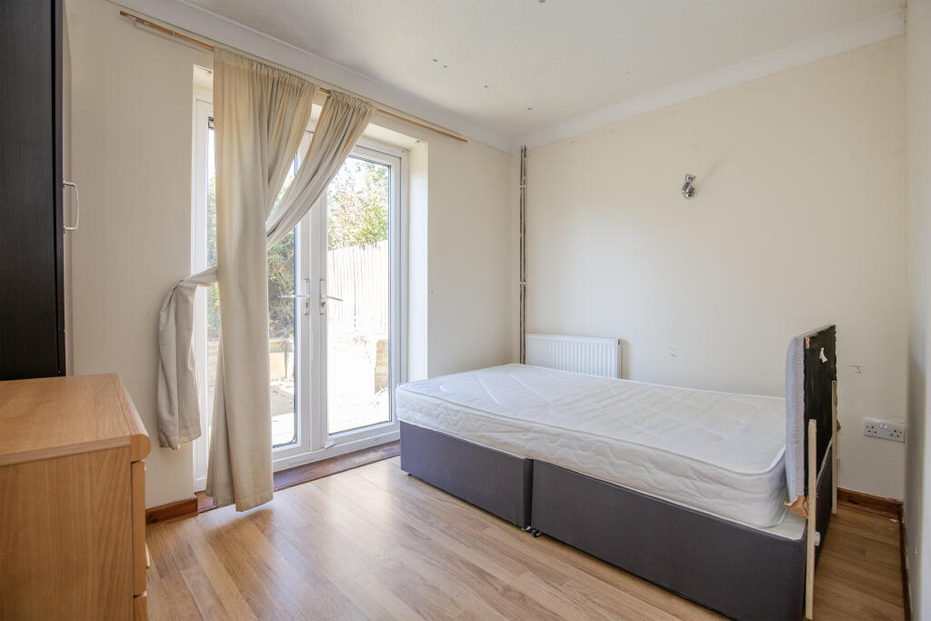 bed 1