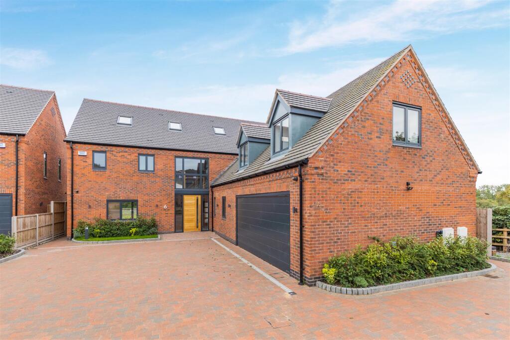8665193-exterior27.jpg