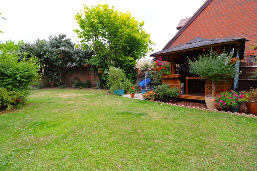 Garden..JPG