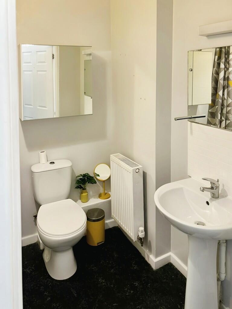 c161cc39-WhatsApp...