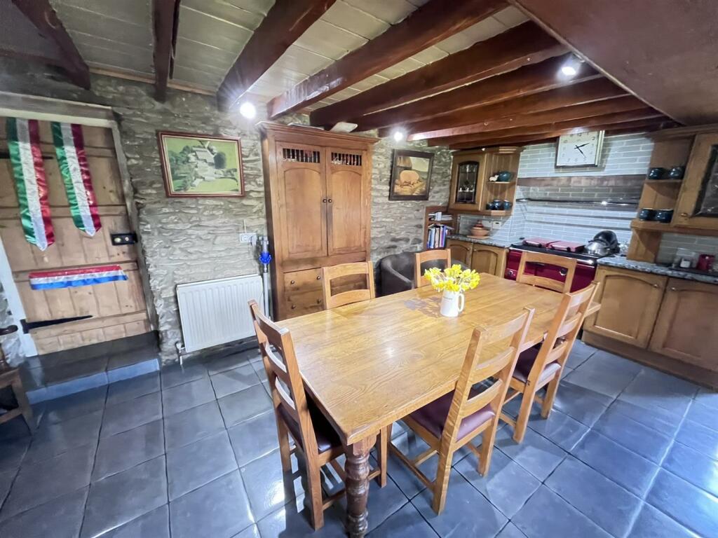 kitchen 4.JPEG