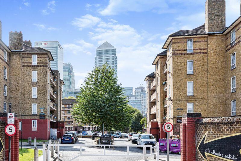 Canary Wharf close by