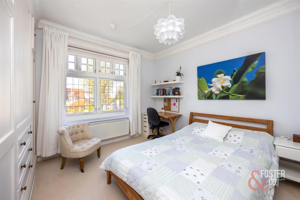 Dyke Road Avenue, 34-002.jpg