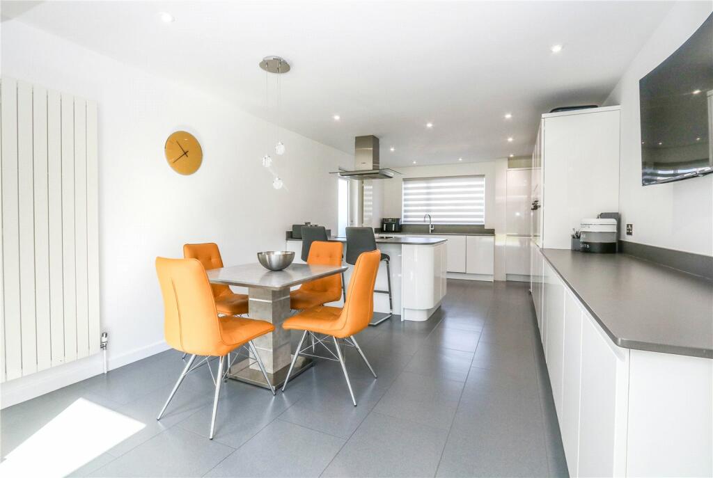 Kitchen/Breakfast Rm