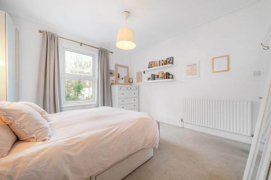 Bedroom (1).jpg