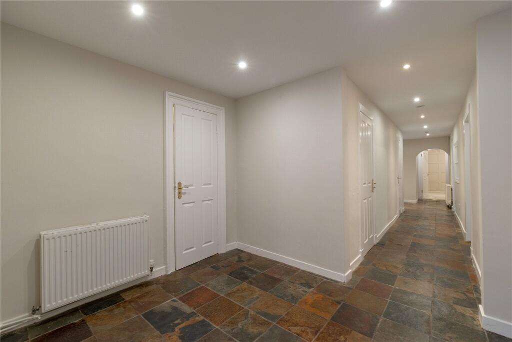 Wellington Place 83