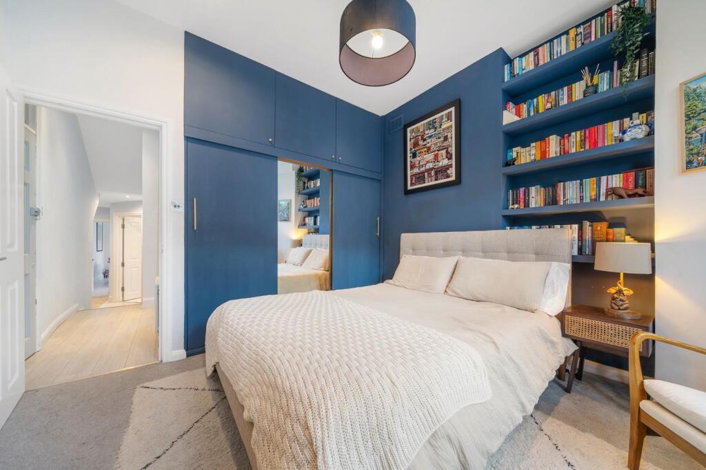 Bedroom 1 (2).jpg