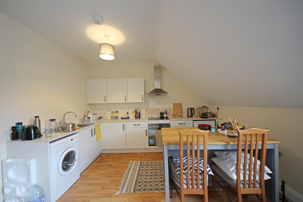 Kitchen / Lounge are