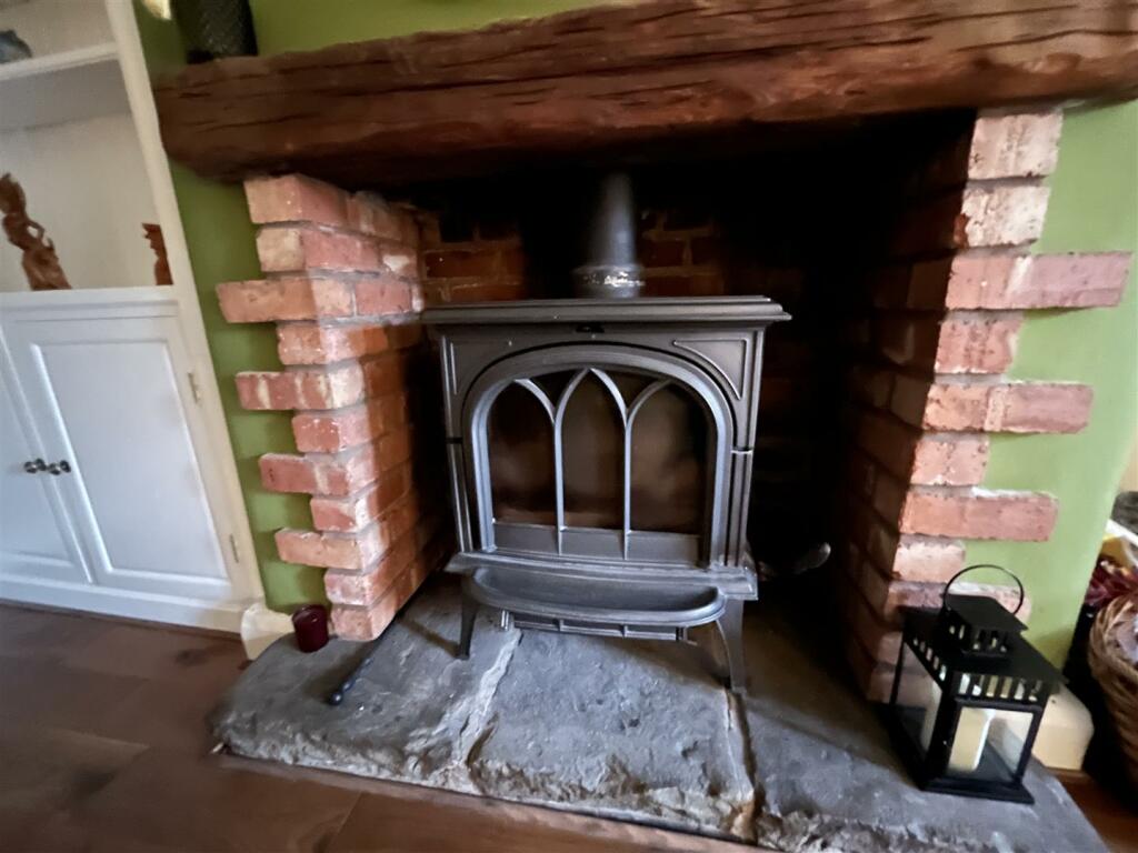 Lounge - Fireplace