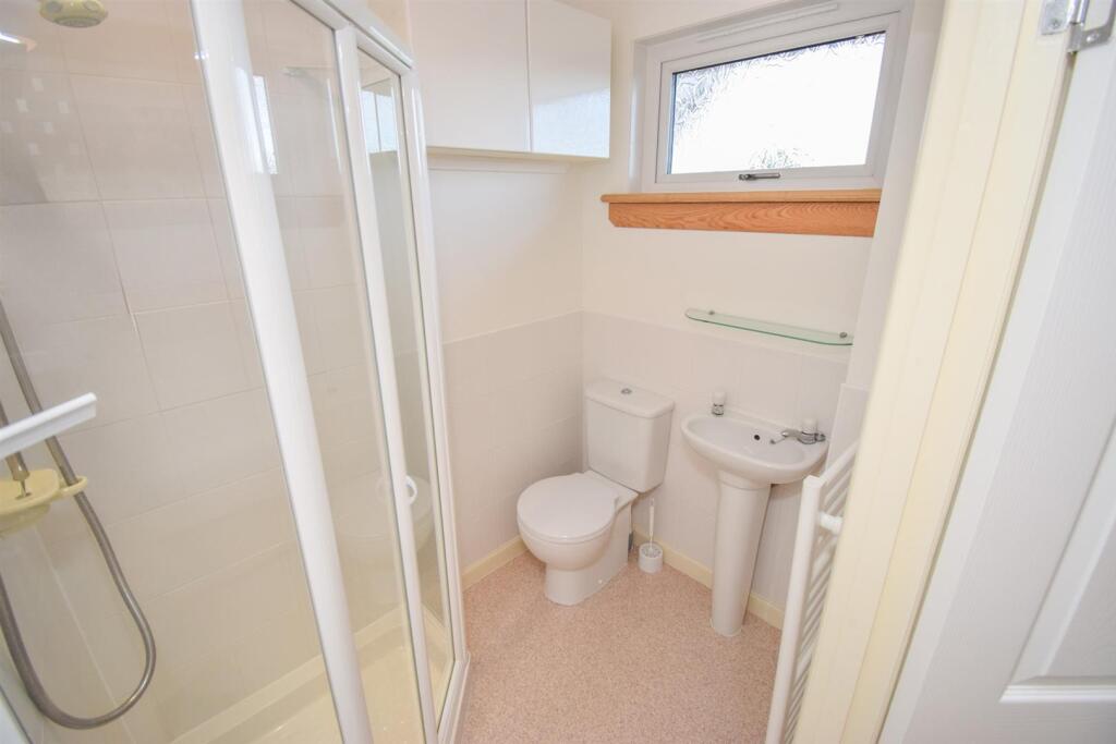 EN-SUITE SHOWER ROOM-2 EDIT.jpg