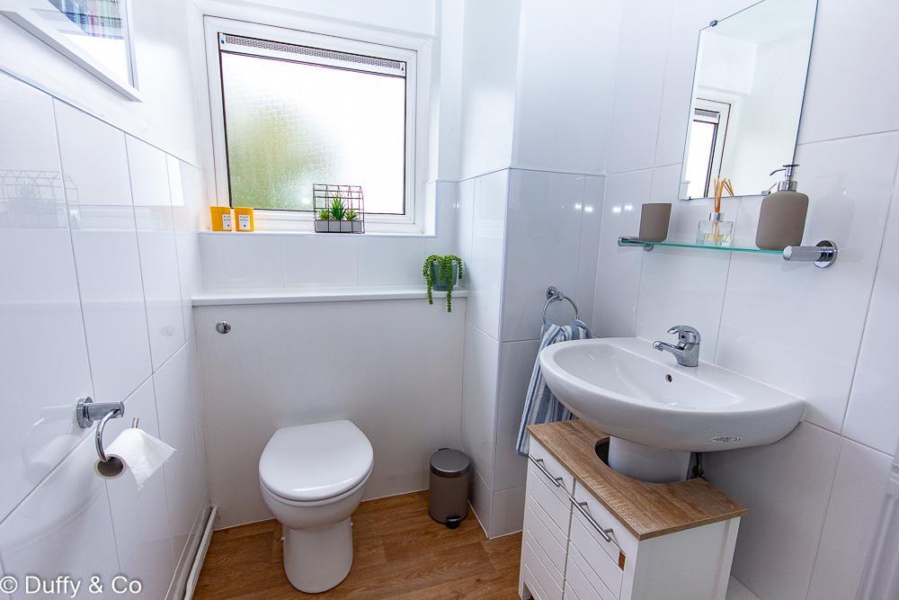 8 Tennyson Ct (8 of 15).jpg