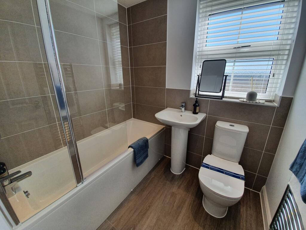 Bathroom Show Home Image