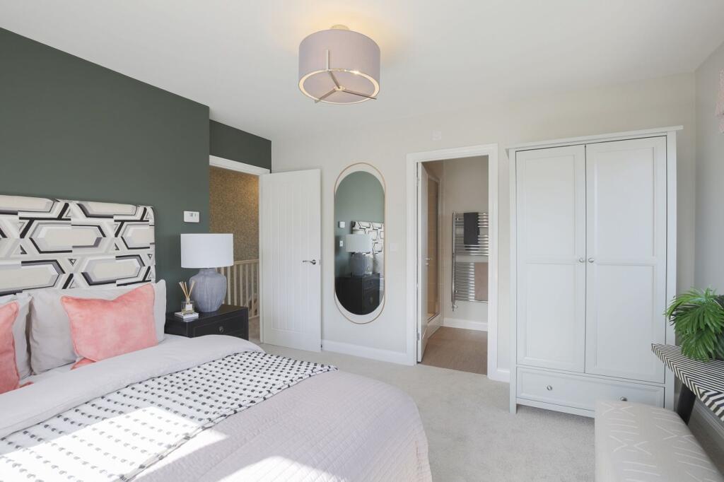Principal bedroom