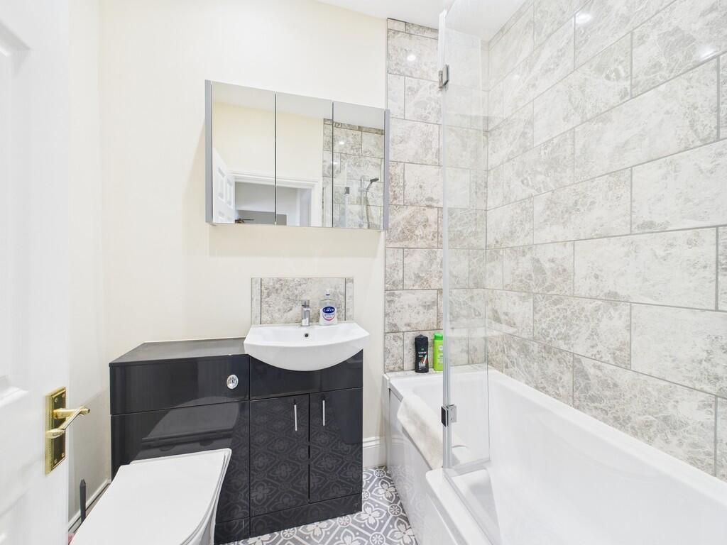 CAM02089G0-PR0508...