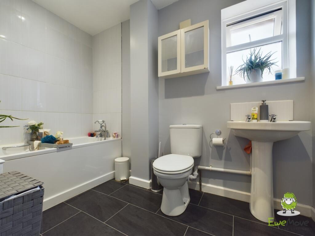 CAM03778G0-PR0068-STILL003