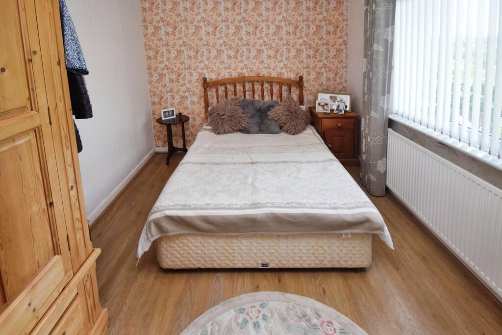 7d027520-Bedroom ...