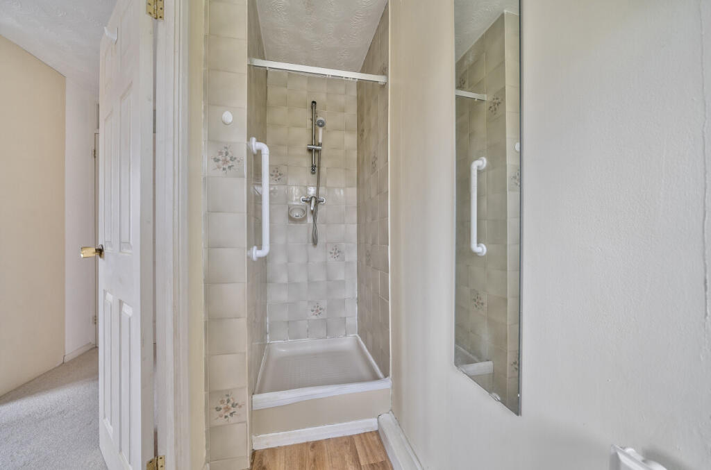 1309646-9-684b0a2...