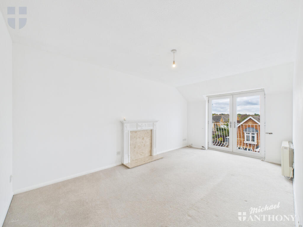 CAM03218G0-PR0787-STILL009