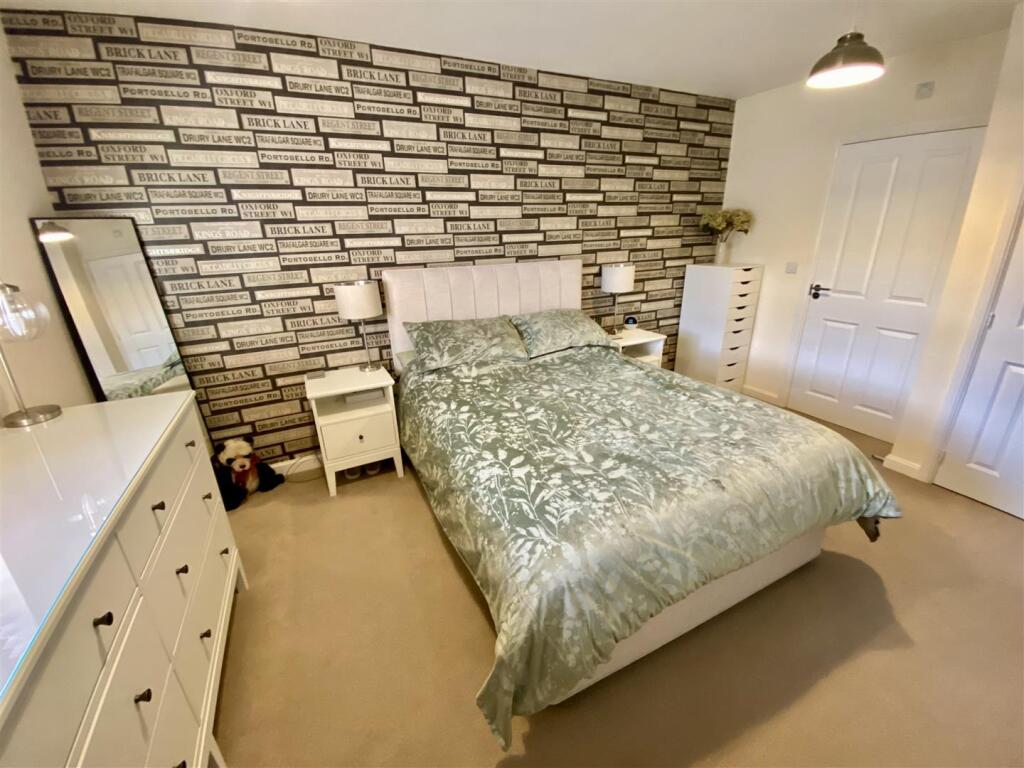 Bramleys Estate Agents - Marmaville Court - Mirfie