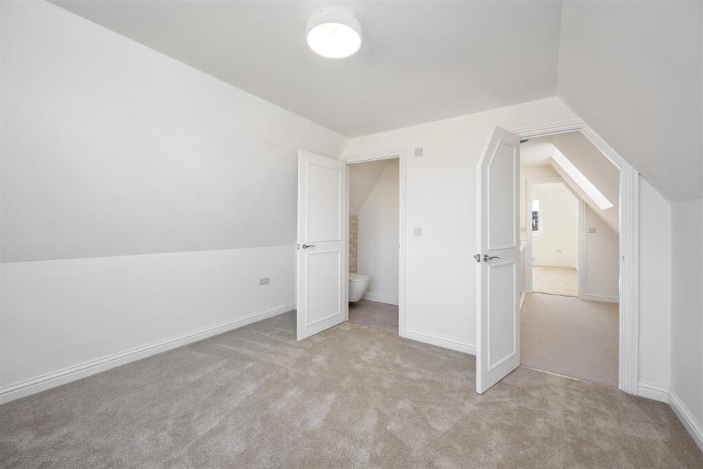 North Avenue, 9-010.JPG