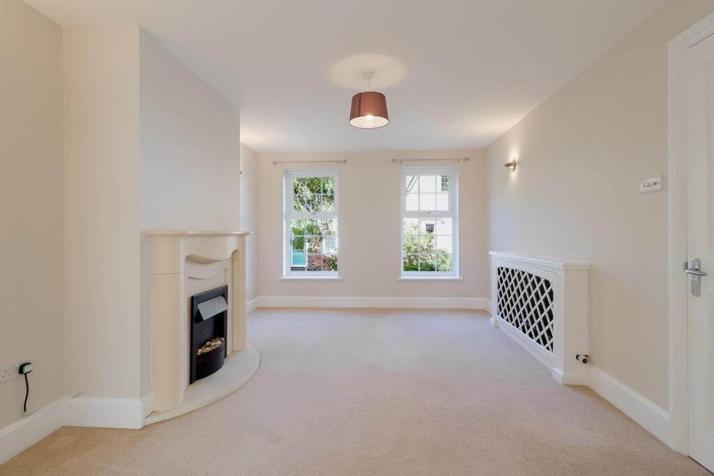 Living Room a.jpg